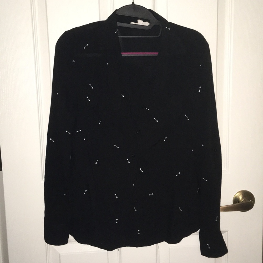 Black button down with white arrow detailing